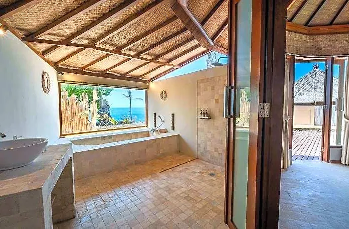 Resort Ora Avia Blue Lagoon Nusa Lembongan